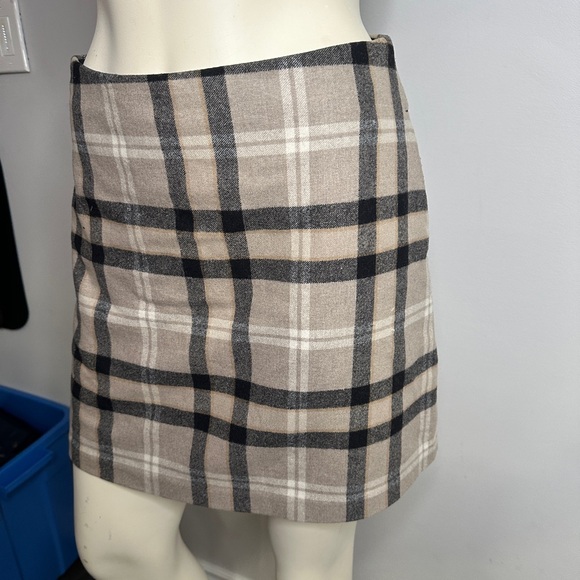 Wilfred Wool Blend Plaid Mini Skirt size 8 - Picture 8 of 13